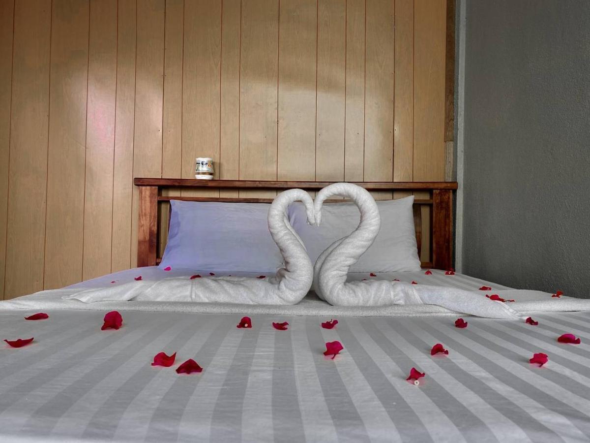 Hotel Perhentian Hazipah Kampong Pasir Hantu Zewnętrze zdjęcie